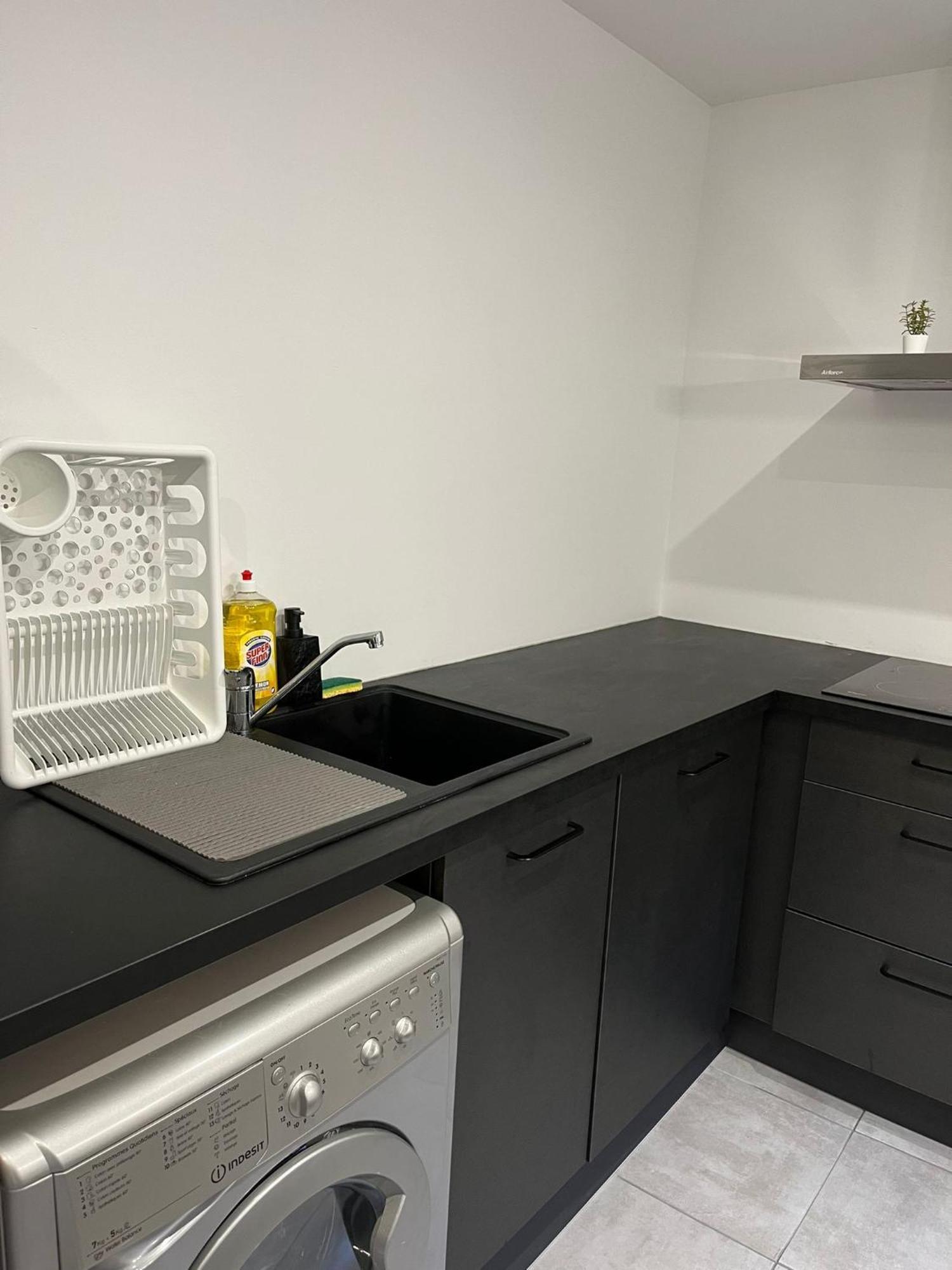 Gite Le Charme Citadin 55 M² Avec Exterieur วาลองเซียนส์ ภายนอก รูปภาพ