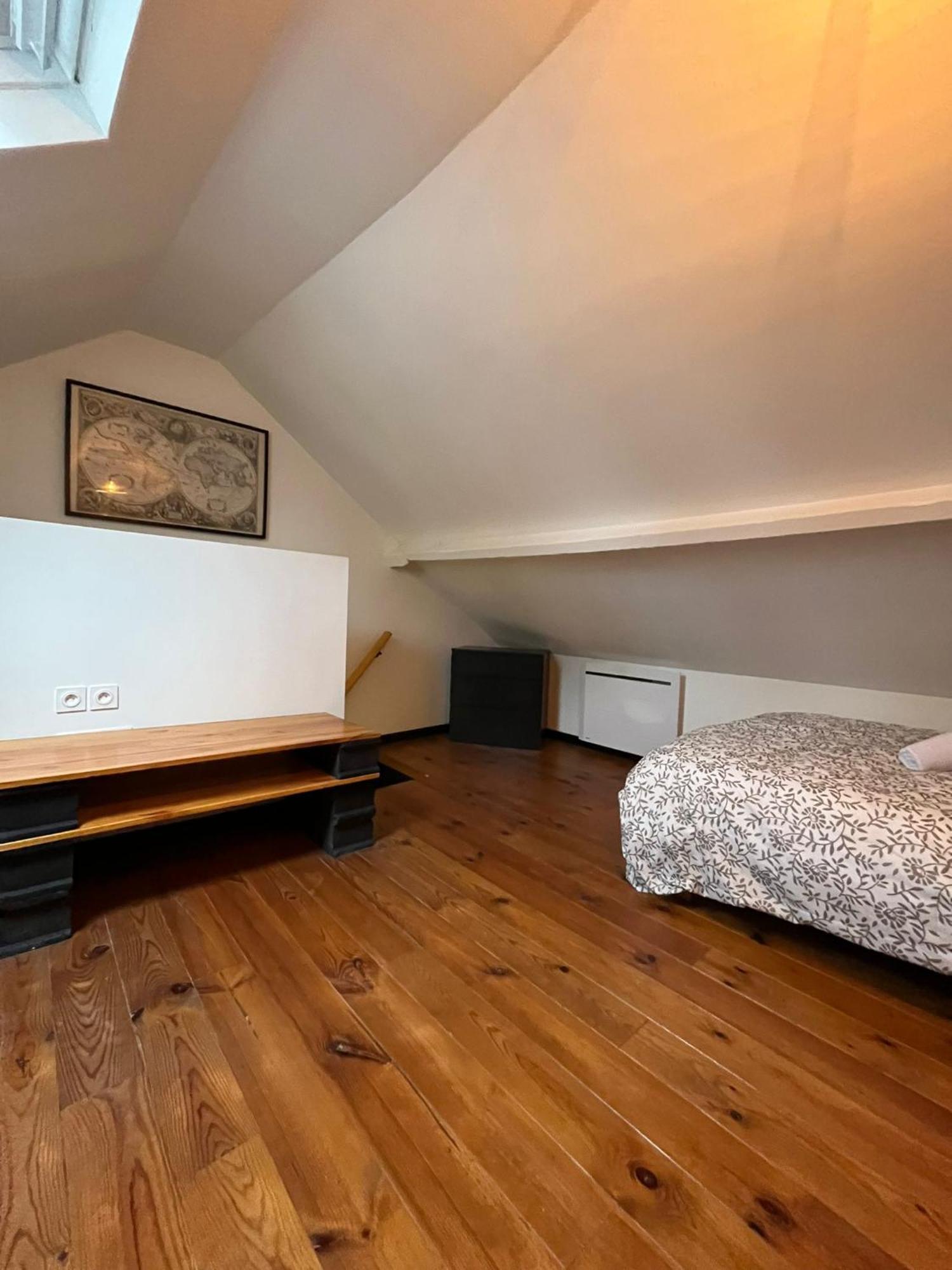 Gite Le Charme Citadin 55 M² Avec Exterieur วาลองเซียนส์ ภายนอก รูปภาพ