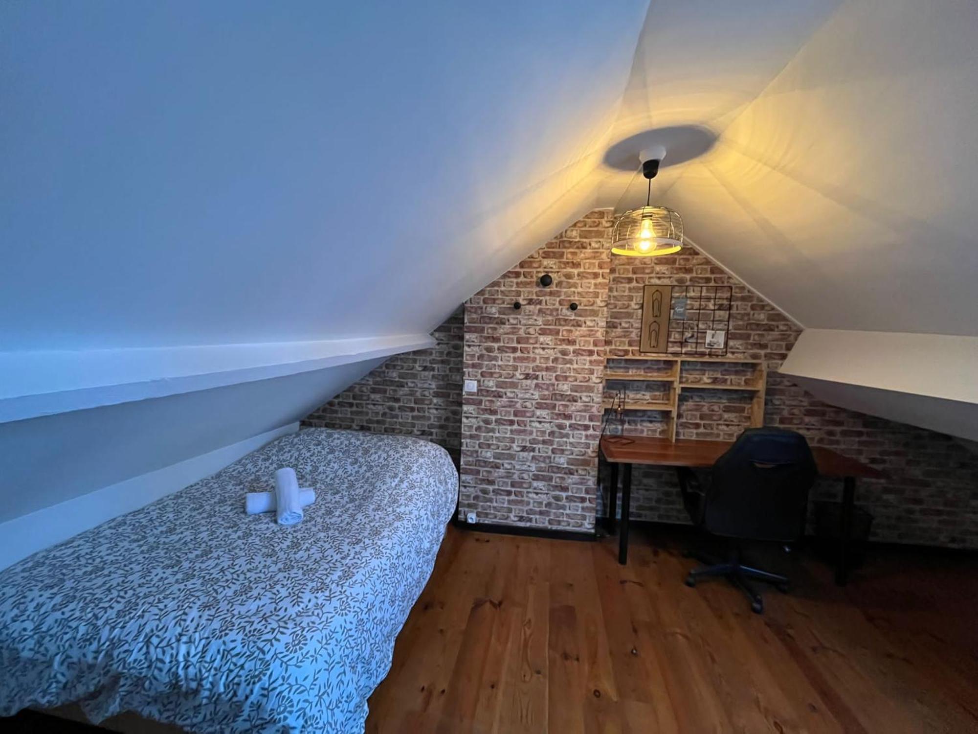 Gite Le Charme Citadin 55 M² Avec Exterieur วาลองเซียนส์ ภายนอก รูปภาพ